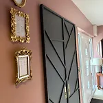 The Hillcrest, Luxury In Town Dom wakacyjny
