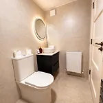 The Hillcrest, Luxury In Town Dom wakacyjny Castleblayney