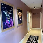 Dom wakacyjny The Hillcrest, Luxury In Town *