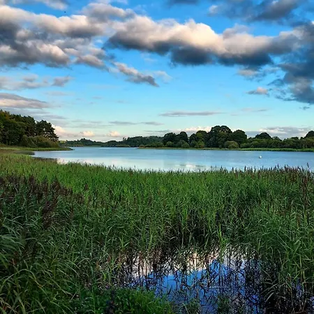 Dom wakacyjny The Hillcrest, Luxury In Town