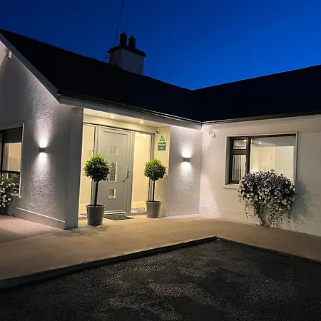The Hillcrest, Luxury In Town Ferienhaus