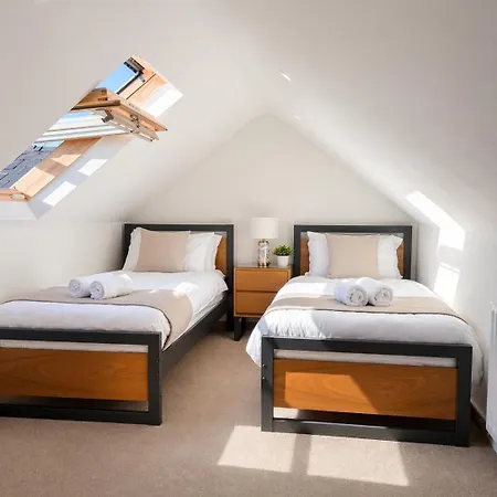 The Hillcrest, Luxury In Town Casa de Férias Castleblayney