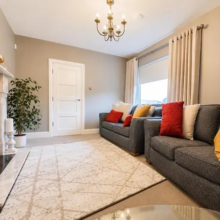 The Hillcrest, Luxury In Town Dom wakacyjny Castleblayney