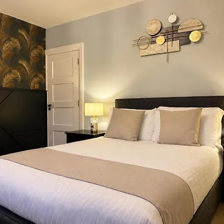 The Hillcrest, Luxury In Town Dom wakacyjny *