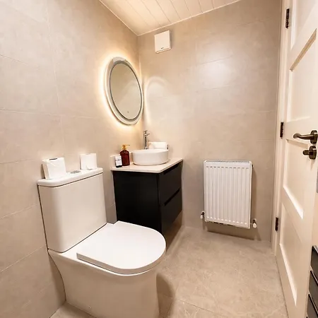 The Hillcrest, Luxury In Town Casa de Férias Castleblayney
