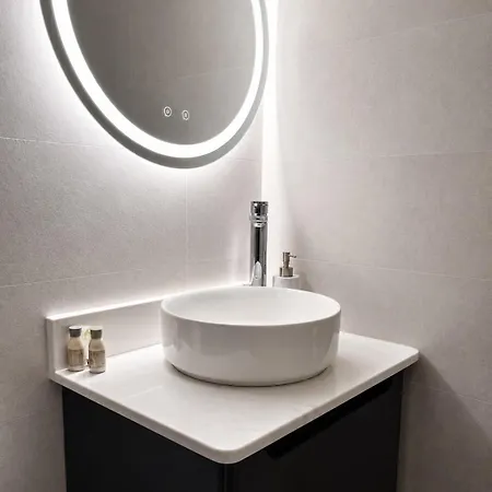 The Hillcrest, Luxury In Town Castleblayney