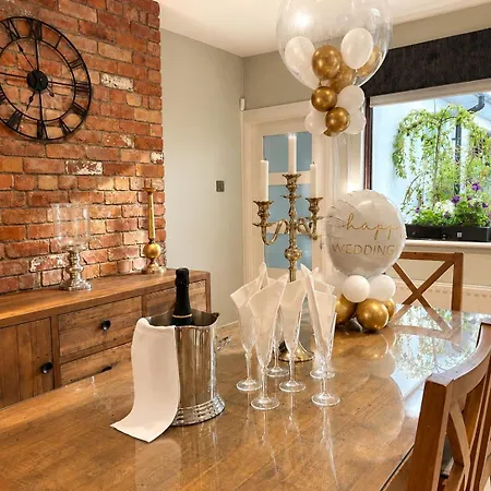 The Hillcrest, Luxury In Town Vakantiehuis Castleblayney