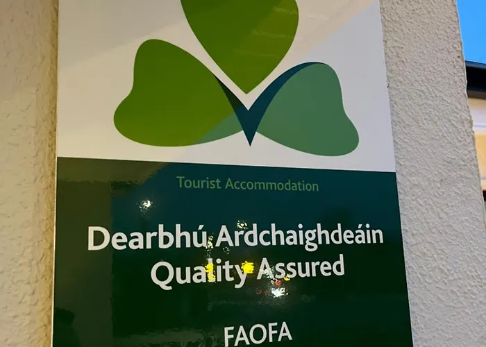 The Hillcrest, Luxury In Town * Castleblayney