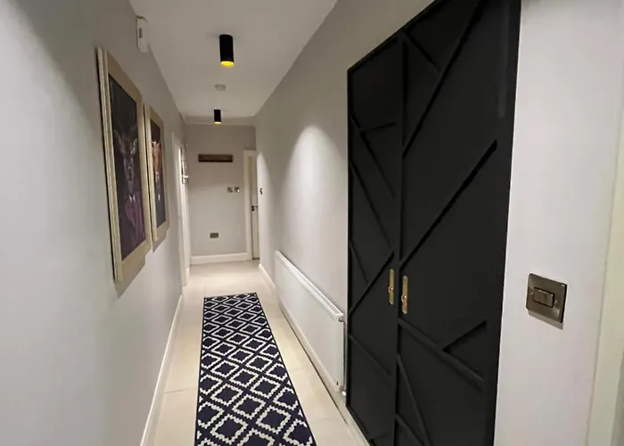 The Hillcrest, Luxury In Town Feriehus